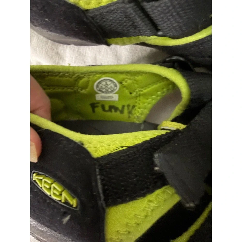 Keen Newport H2 Water Sandals Women Youth‎ SZ 5 Lime Green Outdoor Hiking Trail
